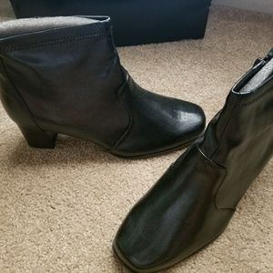 Women Black ankle BOOTS